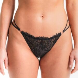 Louisa Bracq Swan Thong